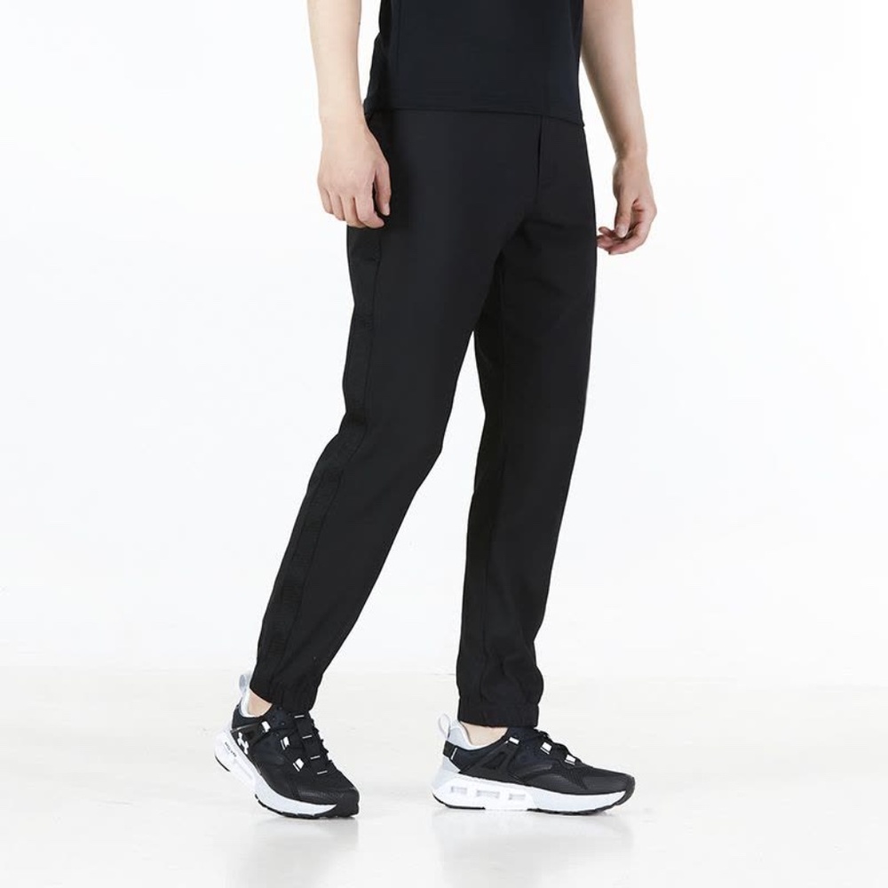 Under Armour Stephen Curry Brand Golf Jogger Pants 1366291-001 (Black)